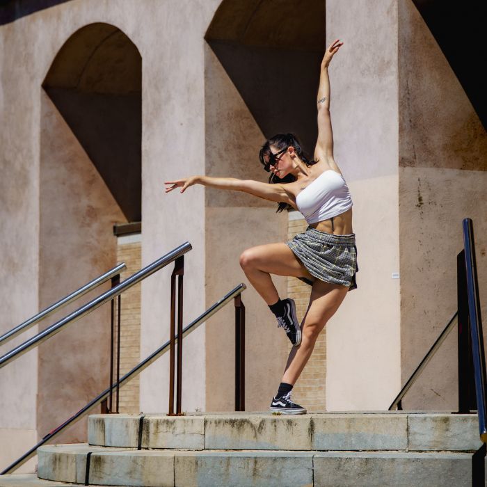 Anna Ruzz Anna Ruiz Urquizu - Clases de Baile Online - ️ IZAKO ONLINE – Izako Online