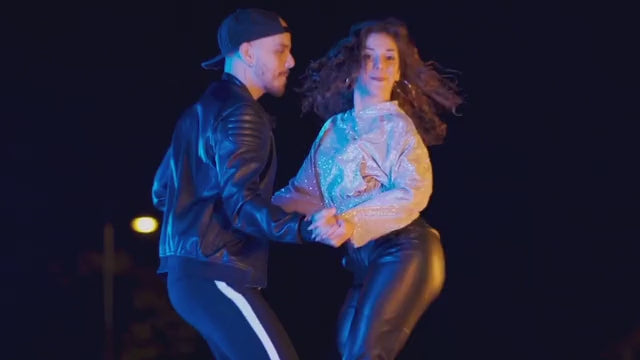 Cargar video: clases bachata sensual online